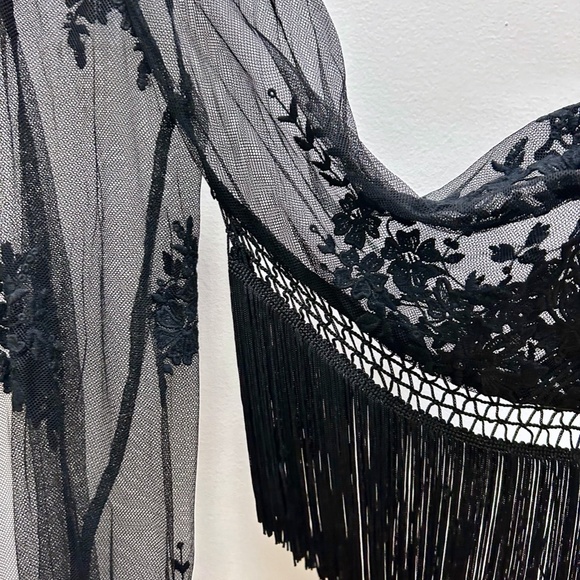 Black Lace & Fringe Kimono - Picture 2 of 4